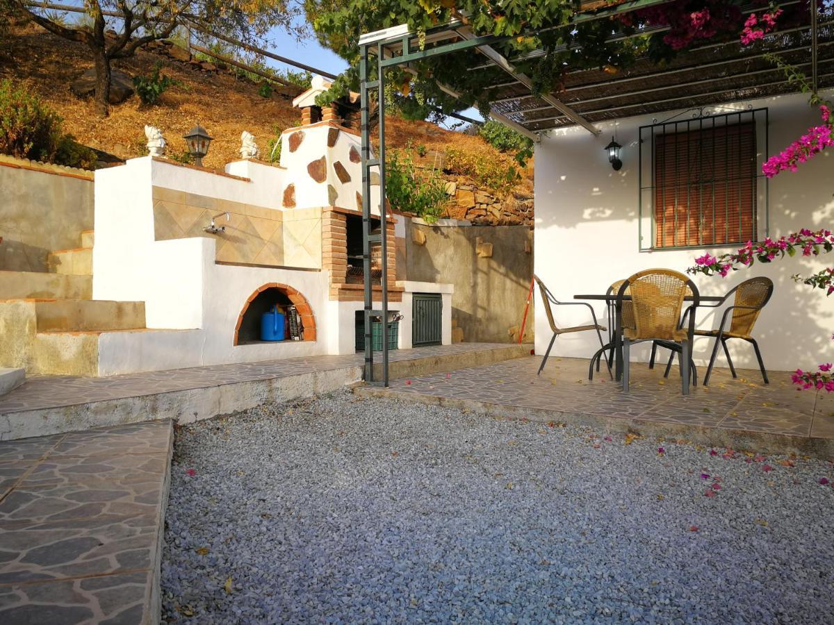 Villa Casa Lola Sayalonga Esterno foto